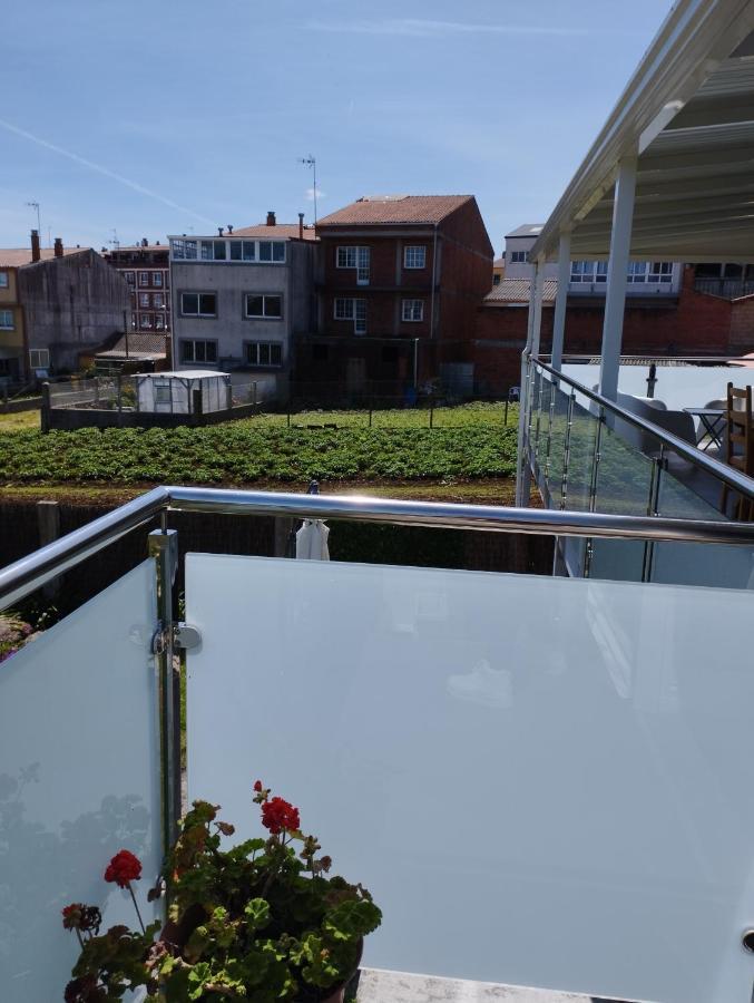 Albergue Alfonso II Melide Exteriér fotografie
